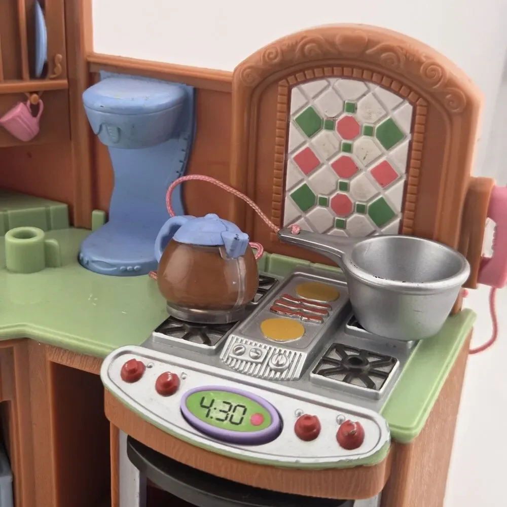 Fisher Price Fun Sounds Kitchen 2003 Toy Play Set Stove Sink Pretend (read)